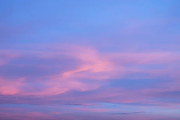 추상 흐린 분홍색과 보라색 하늘 — 스톡 사진