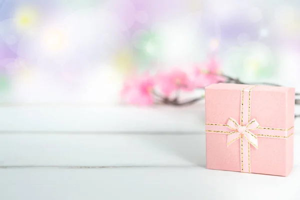 Cajas Regalo Rosadas Fondo Blanco Con Espacio Copia Para Saludo — Foto de Stock