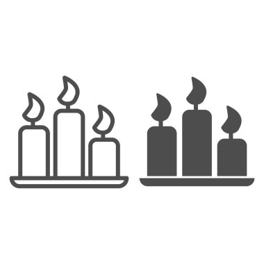 Kilise mum hattı ve sağlam bir ikon. Beyaz arka planda yanan üç mum ana hatlı resim. Mobil konsept ve web tasarımı için kilisede geleneksel Paskalya mum ışığı. Vektör grafikleri.