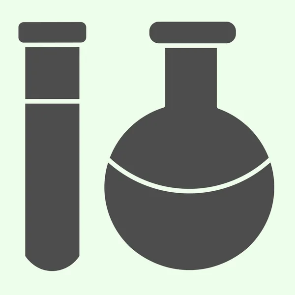 Chemische Substanz feste Ikone. Laborkolben und Reagenzglas mit Flüssigkeitsglyphen-Piktogramm auf weißem Hintergrund. Wissenschaftsstudie Zeichen für mobiles Konzept und Web-Design. Vektorgrafik. — Stockvektor