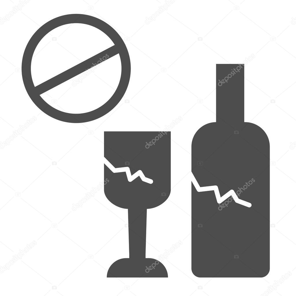 No glass or bottles solid icon. Broken glass ban vector illustration isolated on white. Broken package prohibited glyph style design, designed for web and app. Eps 10.