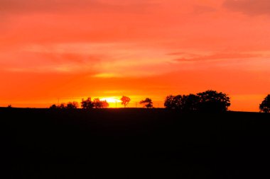 Turuncu günbatımı manzara