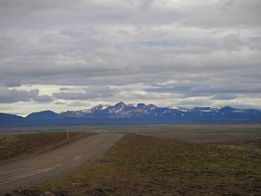 kirli dağ yolu yalak peyzaj rhyoliet için terk. 