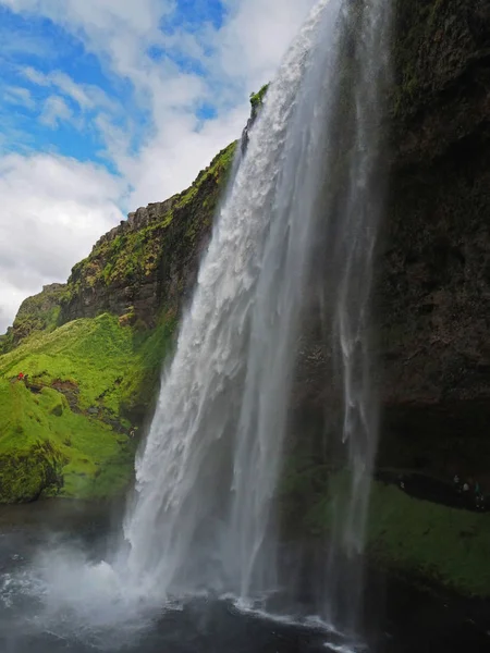 著名的冰岛瀑布 Seljalandsfoss — 图库照片