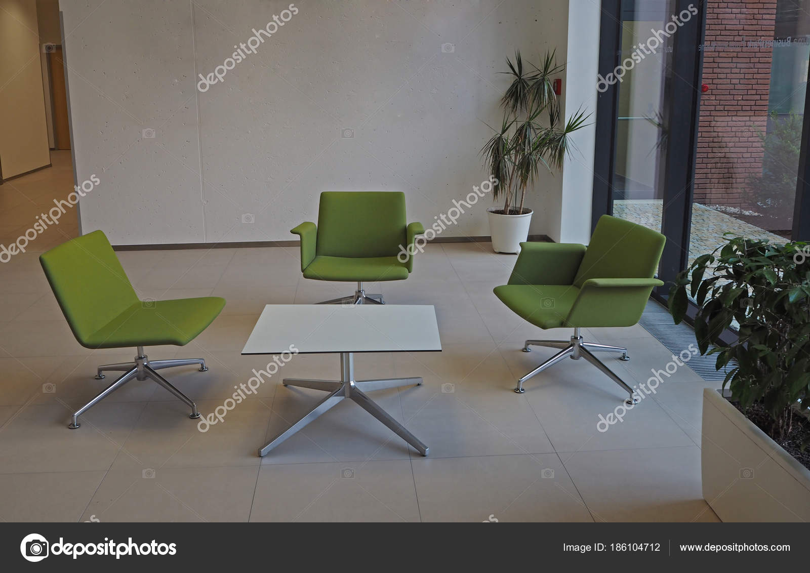 Business Meeting Raum Drei Grüne Stühle Und Quadratischer