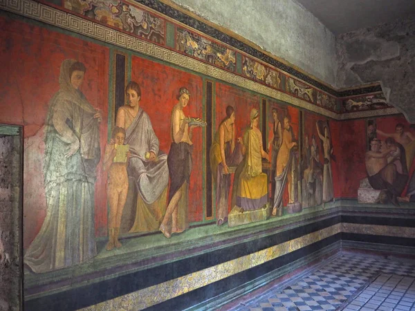 Italia, Pompeya, 25 de mayo de 2016: fresco mural en la casa Pompeya Villa de los Misterios, antes del 79 C — Foto de Stock