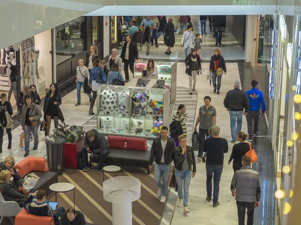 Çek Cumhuriyeti, Prag Chodov Alışveriş Merkezi, 12 Kasım 201