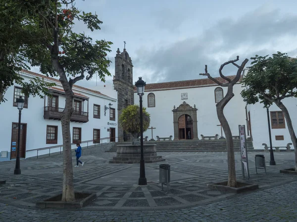 Santa Cruz de la Palma, La Palma, Canary Islands, Spain, 30 грудня 2019: Old Baroque chuch of Iglesia de San Francisco in the center of Santa Cruz De La Palma. — стокове фото