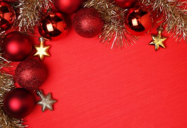 Noel parlak topları, arka plan