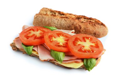 Jambon, domates, peynir ve fesleğen ile sandviç