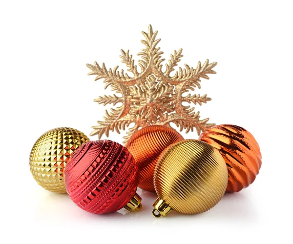 Bolas de Navidad doradas y copo de nieve decorativo —  Fotos de Stock