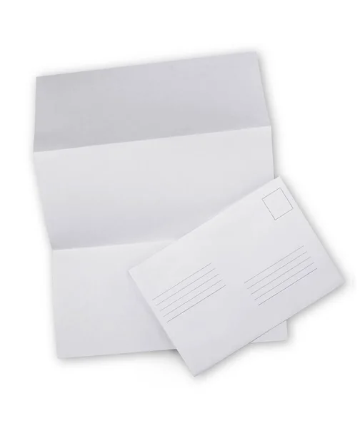 Envelope branco com folha dobrada para correspondência — Fotografia de Stock
