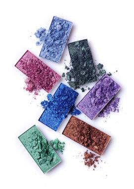 Renkli kaza göz farı makyaj kozmetik ürünü örnek olarak