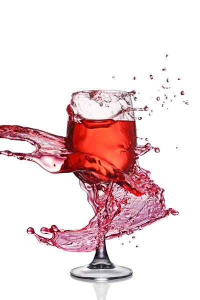 Splash de vinho tinto em vidro — Fotografia de Stock