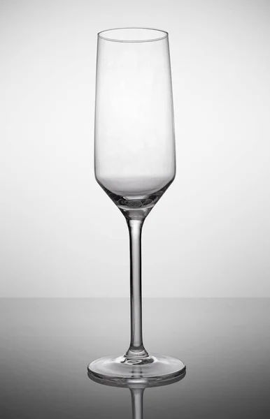 Порожній келих для шампанського ігристе вино — стокове фото