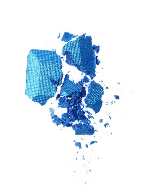 Kozmetik ürünü örnek olarak ezilmiş mavi parlak göz farı