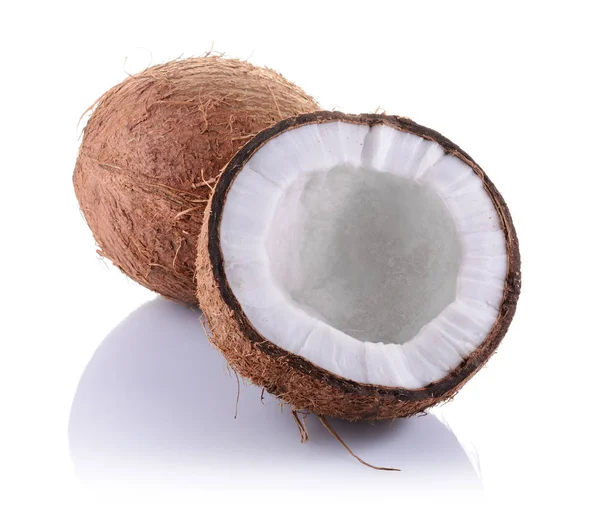Gesunde Ernährung. frische Kokosnuss mit der Hälfte — Stockfoto