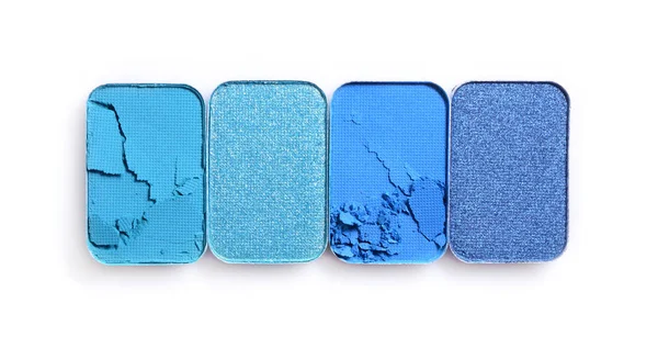 Sombra de ojos triturada azul para maquillaje como muestra del producto cosmético —  Fotos de Stock