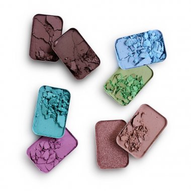 İçin renkli ezilmiş göz farı makyaj kozmetik ürünü örnek