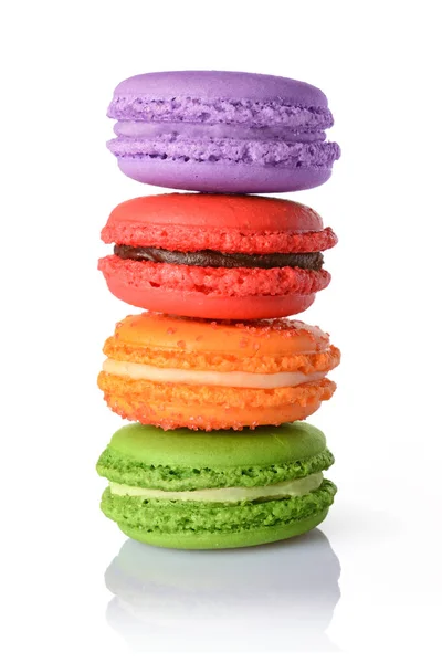 Francouzský dezert. Sladký vícebarevné makronky nebo macarons — Stock fotografie