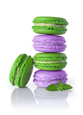 Fransız tatlı. Tatlı macaroons veya macarons nane ve lavanta lezzet ile