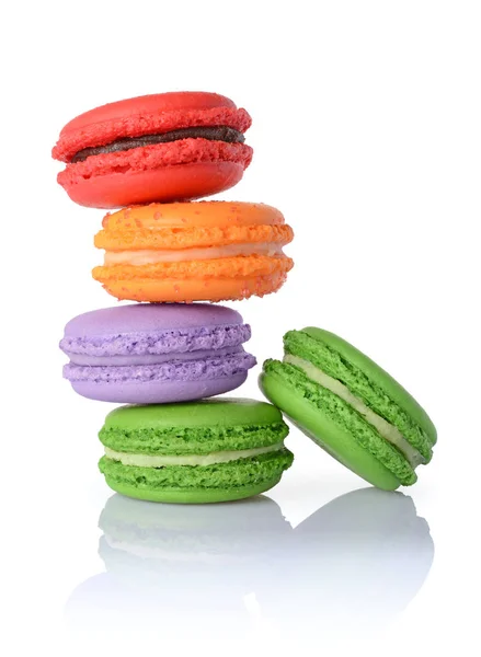 Sobremesa francesa. Macaroons ou macarons multicoloridos doces — Fotografia de Stock