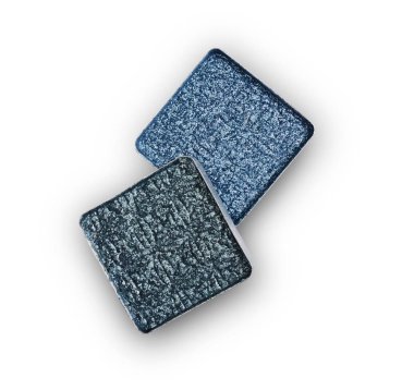 Mavi ve gri parlak göz farı makyaj kozmetik ürünü örnek olarak