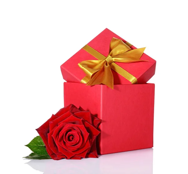 Classic gift box with golden satin bow and red rose — Stock Photo, Image