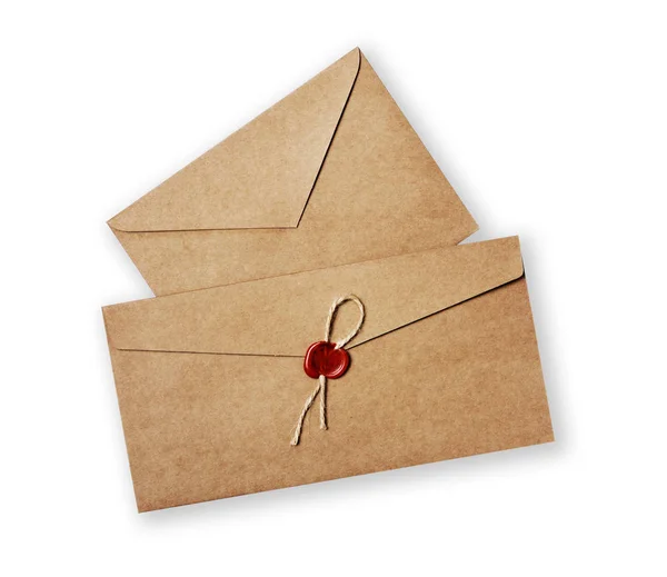 两个不同的老式工艺信封与红色蜡印章为书信 — 图库照片