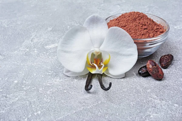 Cialde Vaniglia Con Fiore Cacao Polvere Fagioli Come Ingrediente Cottura — Foto Stock