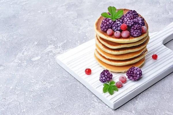Tasty Breakfast Homemade Pancakes Frozen Cranberry Blackberry White Wooden Cutting — Stock Photo, Image