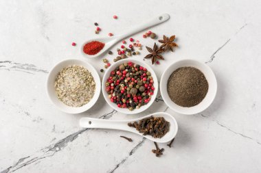 Lezzetli yemekler için baharat karışımı.