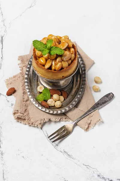 Delicious walnut tart with hazelnut and almond — Stock Photo, Image