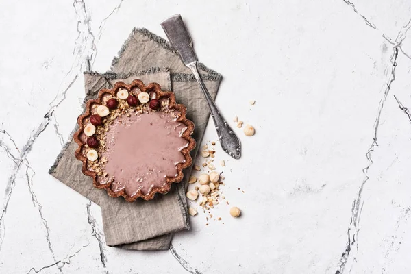 Délicieuse tarte aux noix avec noisette — Photo