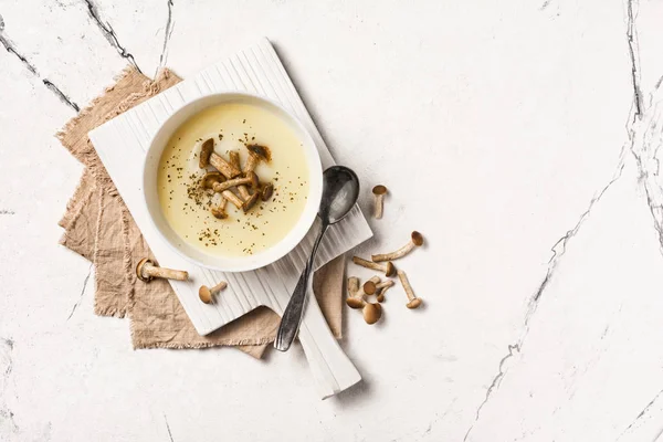 Bowl of vegetarian cream soup with forest mushrooms — Stock Image Bowl of vegetarian cream soup with forest mushrooms Stock Picture
