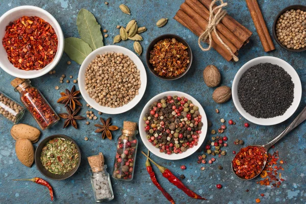 Top View Mix Bright Spices Herbs Small Bowls Bottles Ingredient — Stock Photo, Image