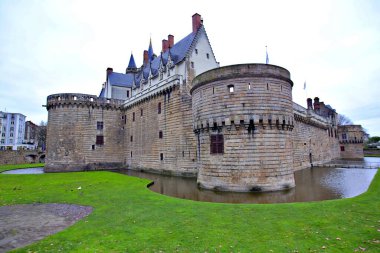 15 Mart 2020 Pazar. Nantes Frinace Şatosu (İngilizce: 