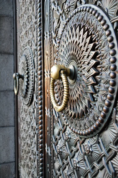 Matenadaran - antik el yazmalarının ve Ermenistan 'ın paha biçilmez hazinelerinin deposu