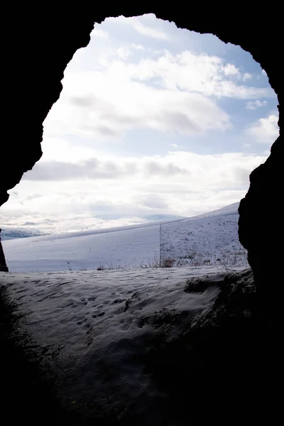 Beautiful Winter Landscape Cave Cave Window — 스톡 사진