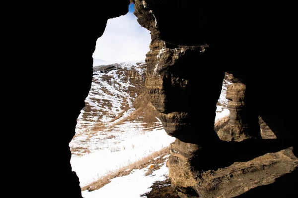 Hermoso Paisaje Invierno Desde Interior Cueva —  Fotos de Stock