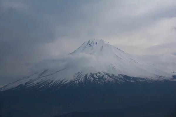 Маленький Арарат Вкритий Снігом Хмари Над Горою Арарат — стокове фото