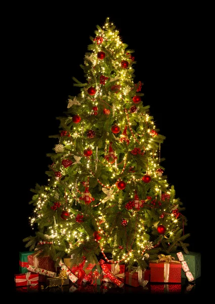 Árbol de Navidad aislado en negro —  Fotos de Stock