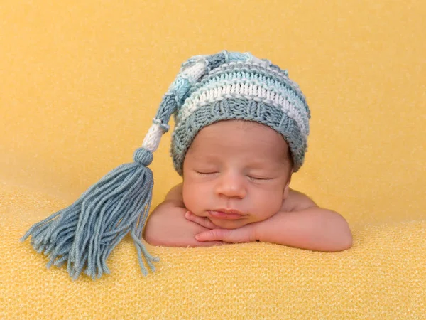 Pasgeboren baby gezicht close-up — Stockfoto