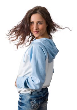 uçan saçlı kadın