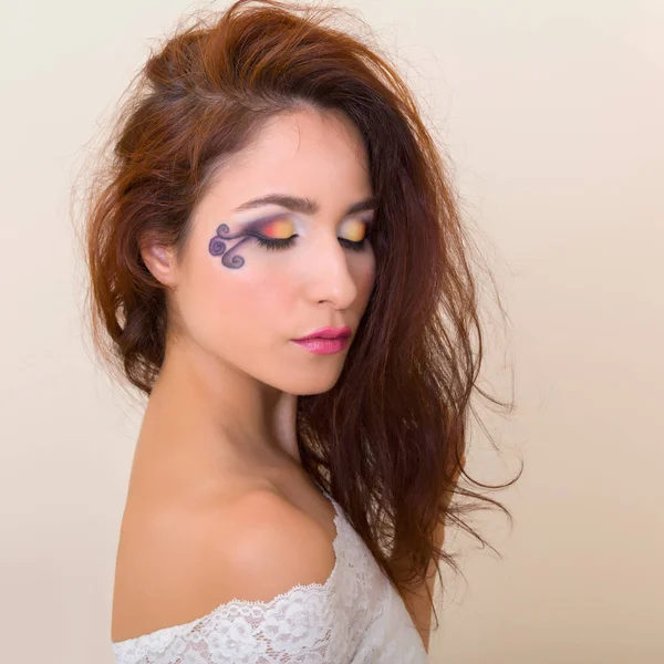 Kleurrijke make-up vrouw — Stockfoto