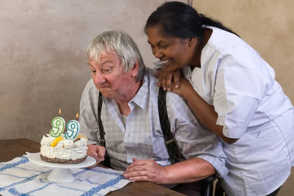 99 boldog születésnapi torta — Stock Fotó