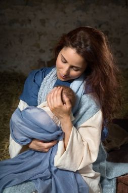 Meryem Ana bebeği sallanan
