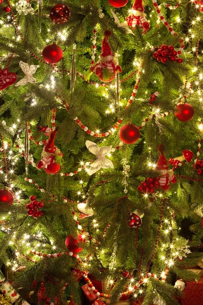 Χριστουγεννιάτικο δέντρο πλήρους καρέ — Φωτογραφία Αρχείου