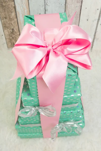 Big pink bow — Stock Photo, Image