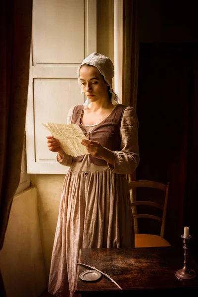 Vermeer mulher ler carta de amor — Fotografia de Stock
